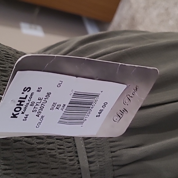 Green Jumpsuit - Picture 5 of 6